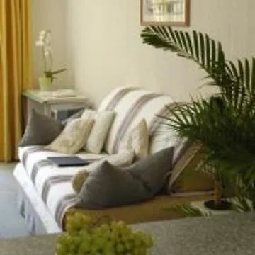 Nice Fleurs Apart'Hotel 0*,